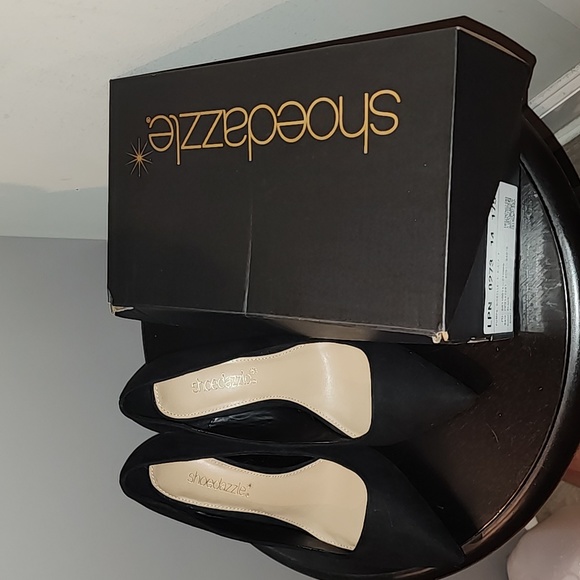 High Heels - Picture 4 of 5